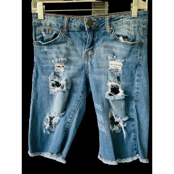 VIP GIRLS RIPPED DISTRESSED 5 POCKET DESIGN BLUE DENIM JEAN SHORTS SIZE 1/2 - Picture 16 of 16